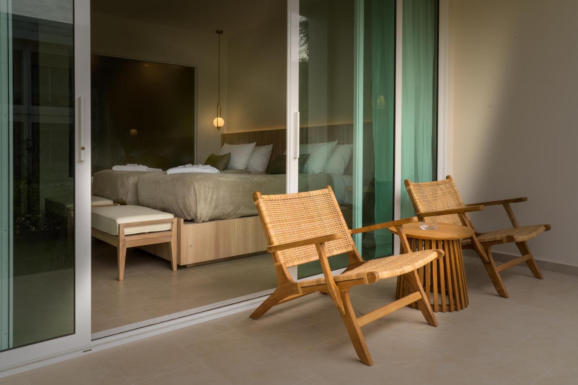 קטה ביץ' Niranapa Boutique Resort מראה חיצוני תמונה