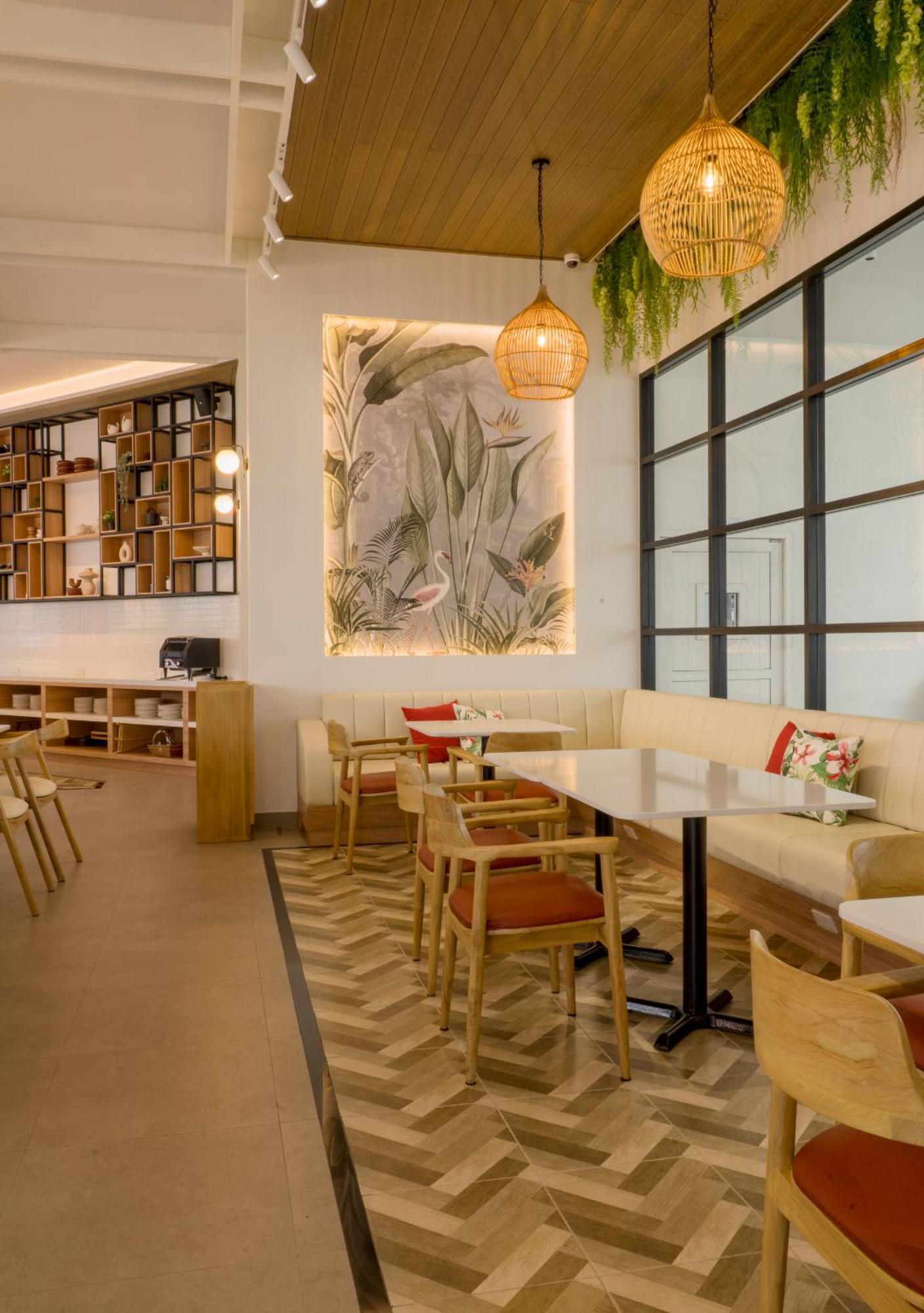 קטה ביץ' Niranapa Boutique Resort מראה חיצוני תמונה