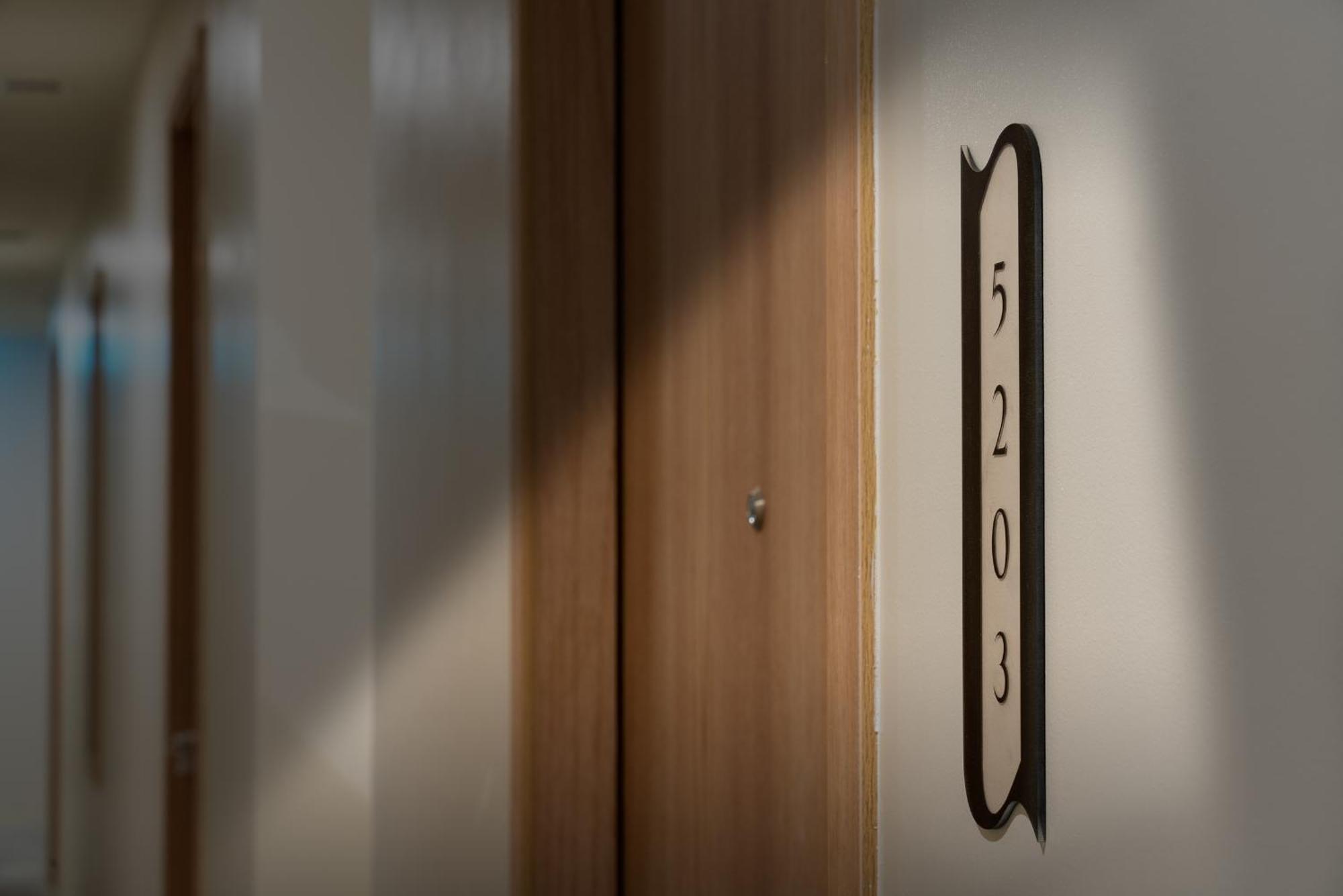 קטה ביץ' Niranapa Boutique Resort מראה חיצוני תמונה