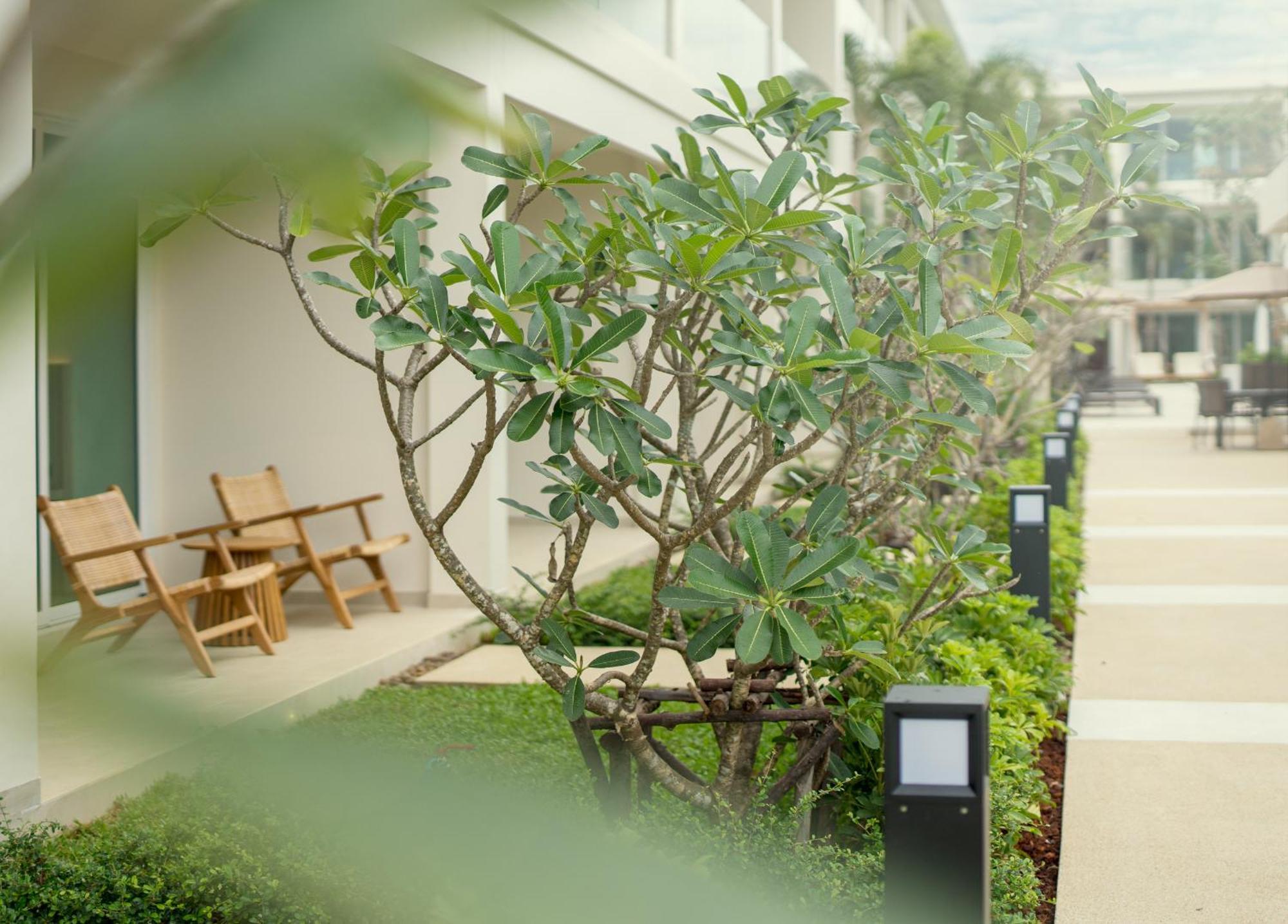 קטה ביץ' Niranapa Boutique Resort מראה חיצוני תמונה